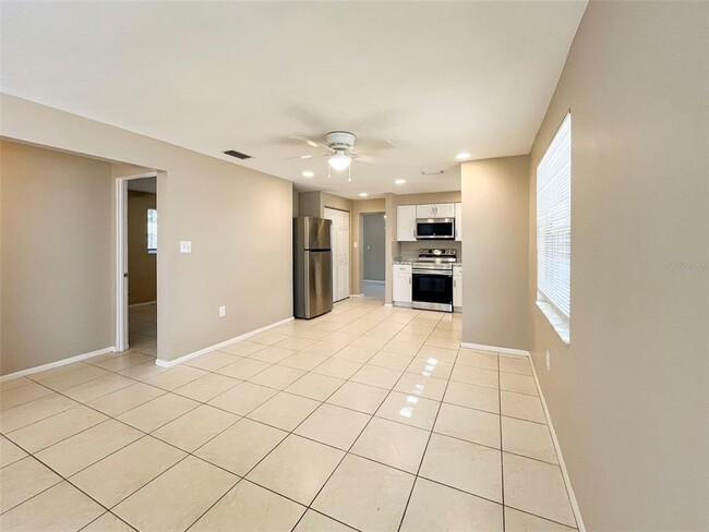 Building Photo - 5001 Bell Meade Dr