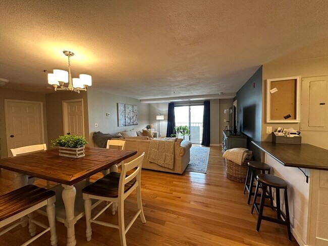 Building Photo - 39 Parlin St