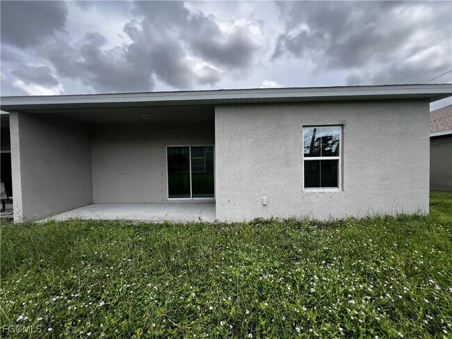 Building Photo - 1320 Trafalgar Pkwy