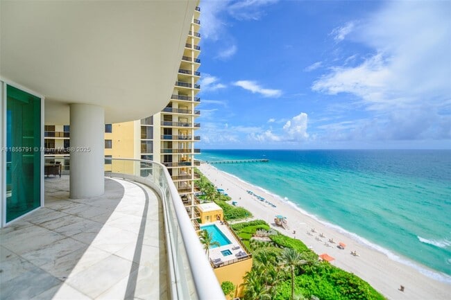 Building Photo - 16051 Collins Ave