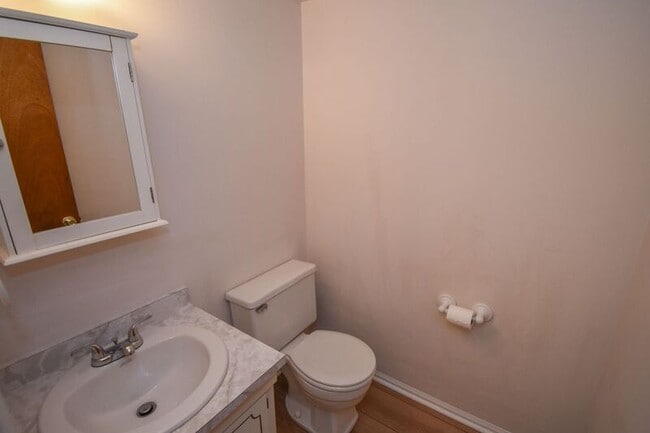 Building Photo - 6-1 Aspen Way