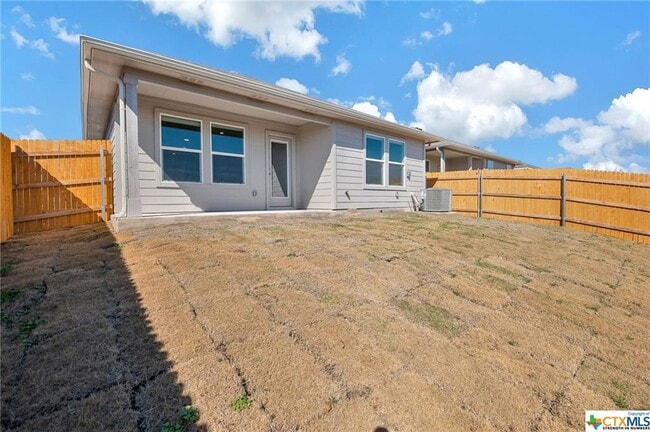 Building Photo - 585 Apache Plum Dr