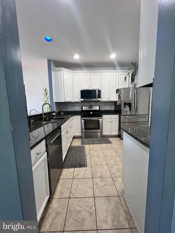 Building Photo - 209 Sills Ln
