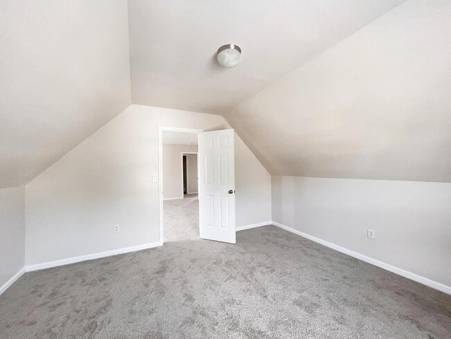 Building Photo - 616 Fountain Brook Ln