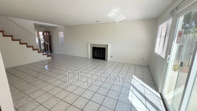 Building Photo - 13331 Barcelona Pl