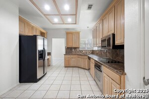 Building Photo - 6530 Lochglen