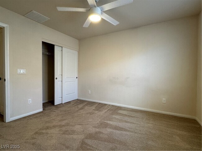 Building Photo - 8278 Apple Barn Ave