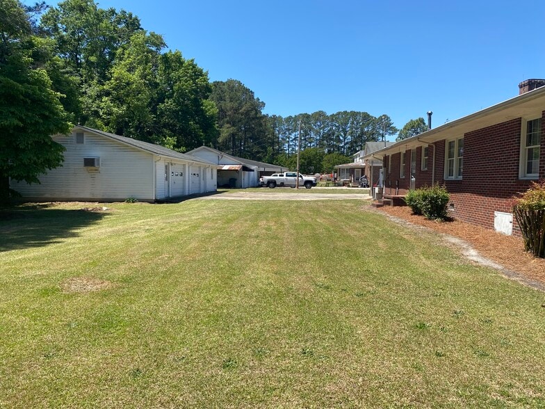 Building Photo - 5829 Shiloh Church Rd