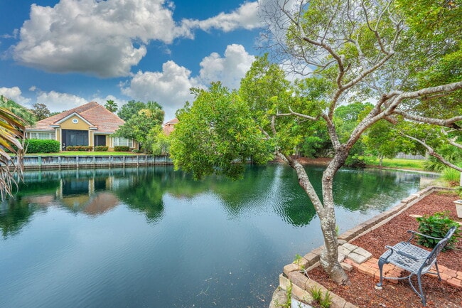 Building Photo - 272 Calusa Blvd