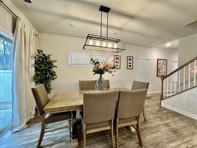 Building Photo - 6212 Hailstone Rd