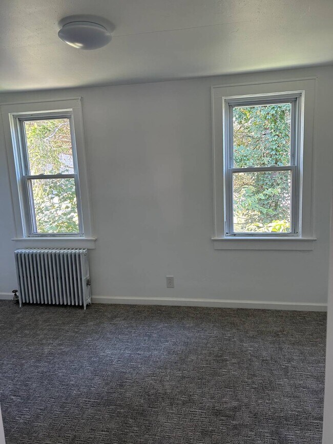 Building Photo - 54 Pancake Hollow Rd