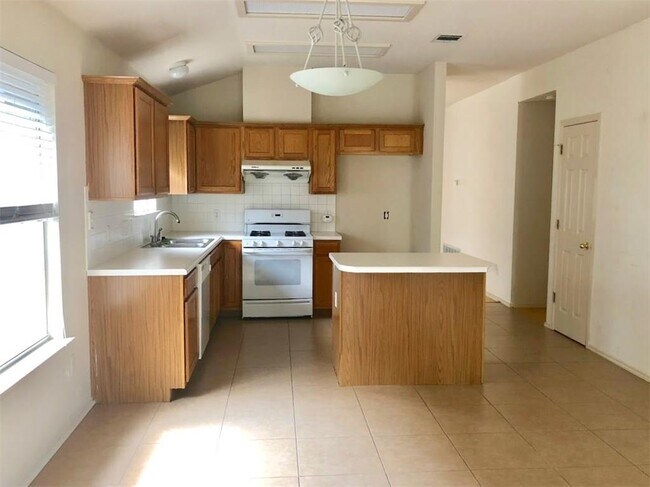 Building Photo - 3316 Texas Topaz Dr