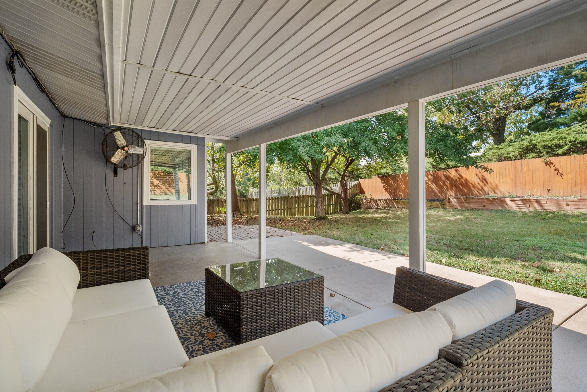 Building Photo - 1653 Pepperwood Dr