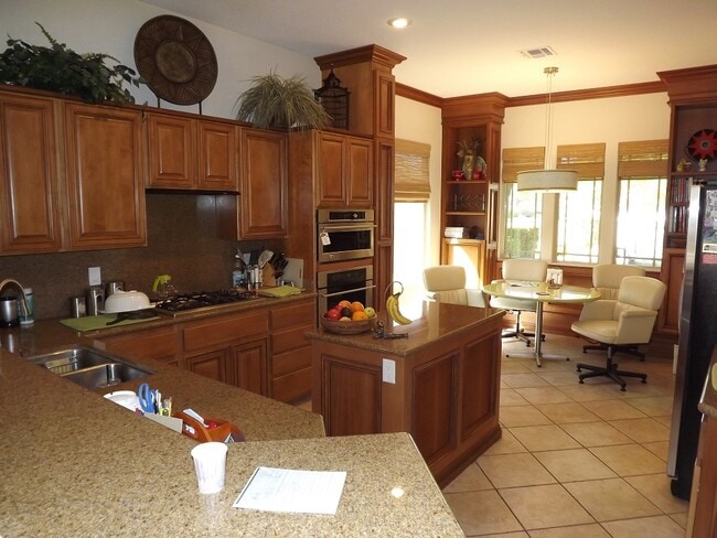 Building Photo - **WONDERFUL SINGLE STORY HOME IN GUARD GATED "ANTHEM COUNTRY CLUB!!"