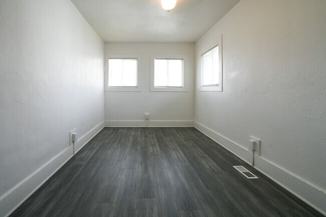 Building Photo - 151 NORTH PROPERTY LLC