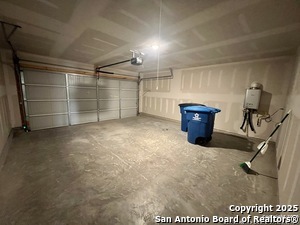 Building Photo - 13711 Barn Door