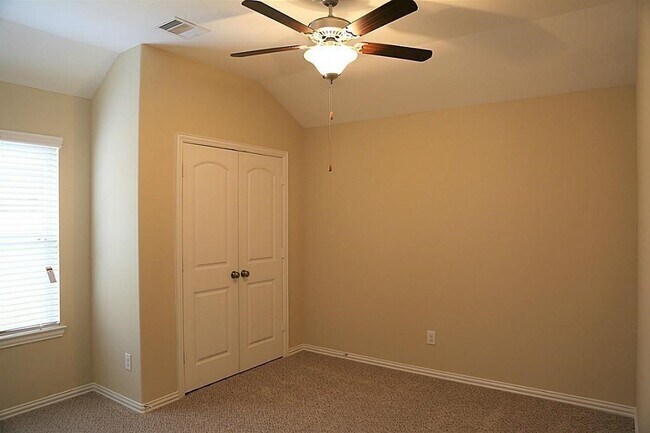 Building Photo - 18427 Weeping Spring Dr