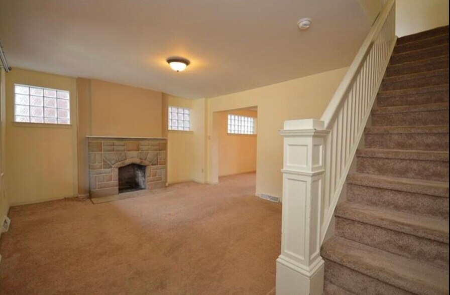 Building Photo - 804 Lilac St