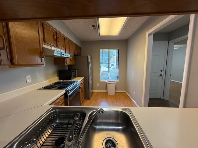 Building Photo - 1312 Twin Springs Ct