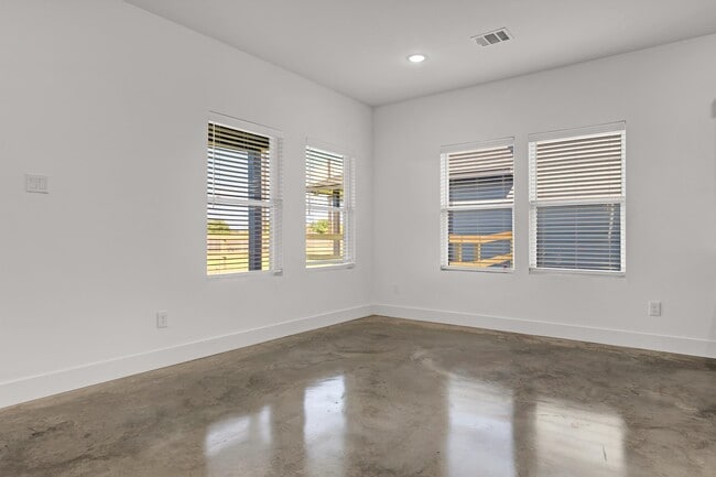 Building Photo - 3003 Alpha Wolf Ct