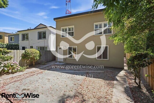 Building Photo - 190 Forest Knolls Dr