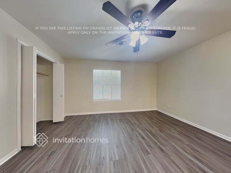 Building Photo - 11639 Idlebrook Dr