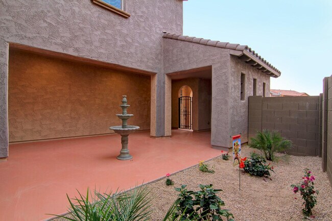 Building Photo - 3607 E Salter Dr