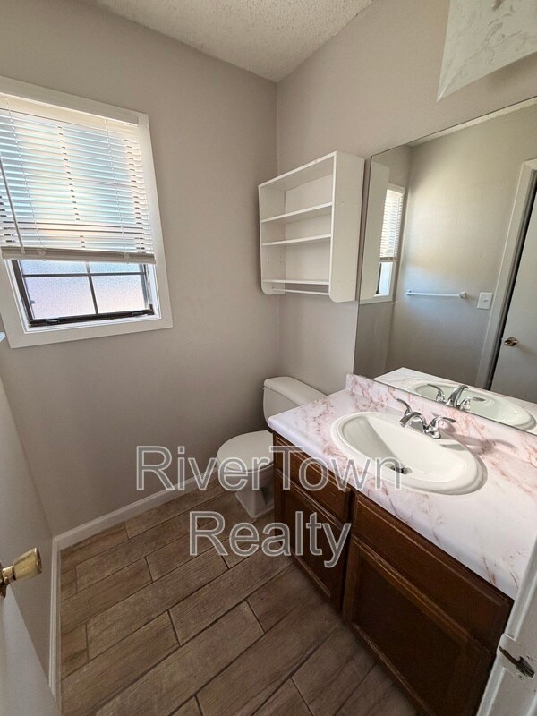 Building Photo - 3494 Sealy Ave