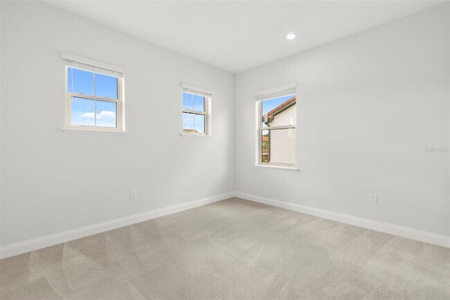 Building Photo - 10511 Royal Cypress Way