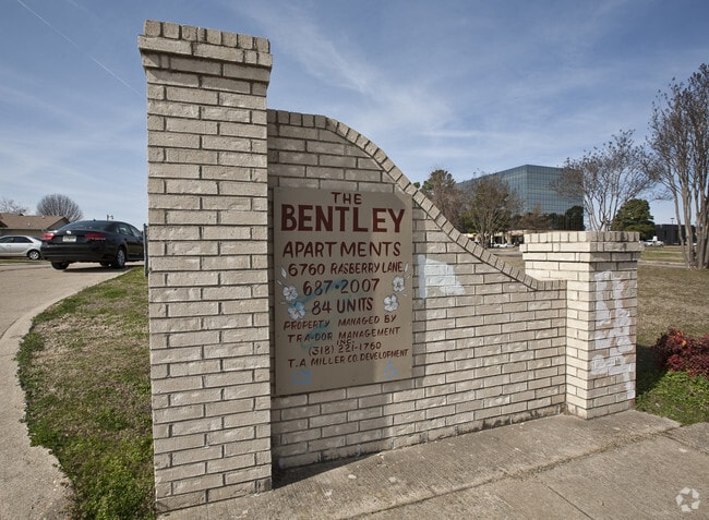 Building Photo - Bentley Apartments