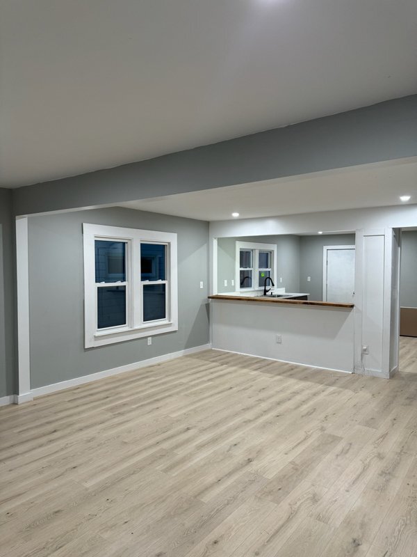Building Photo - 7584 Hudson Ave