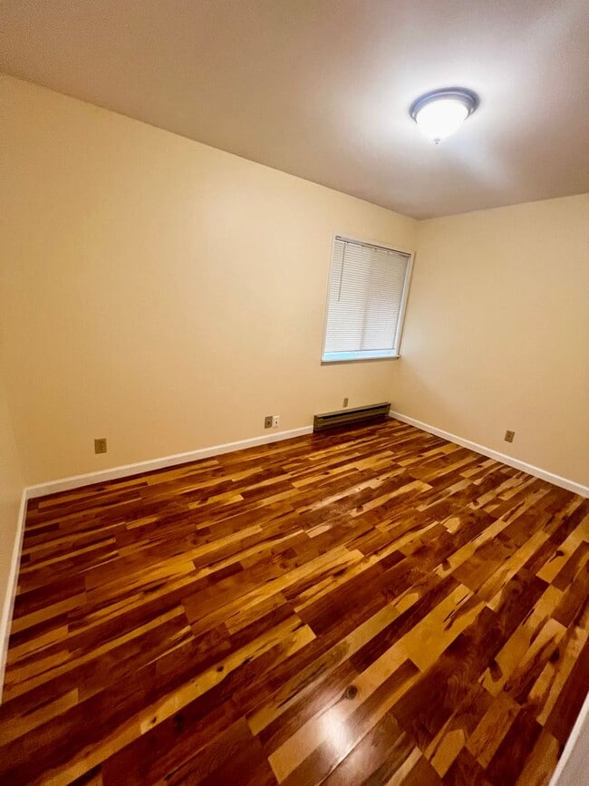 Building Photo - **** Application pending ****