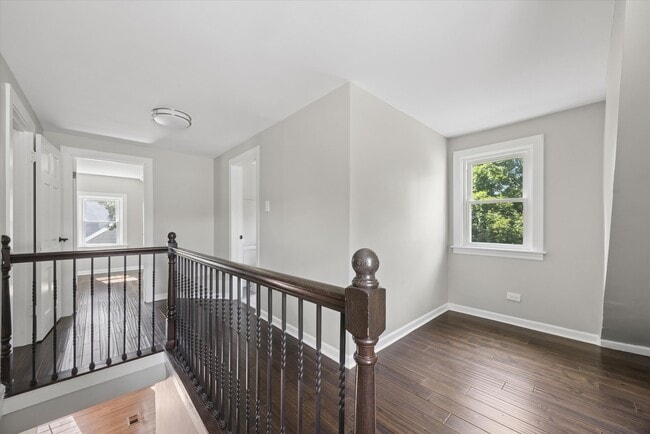 Building Photo - 334 55th St