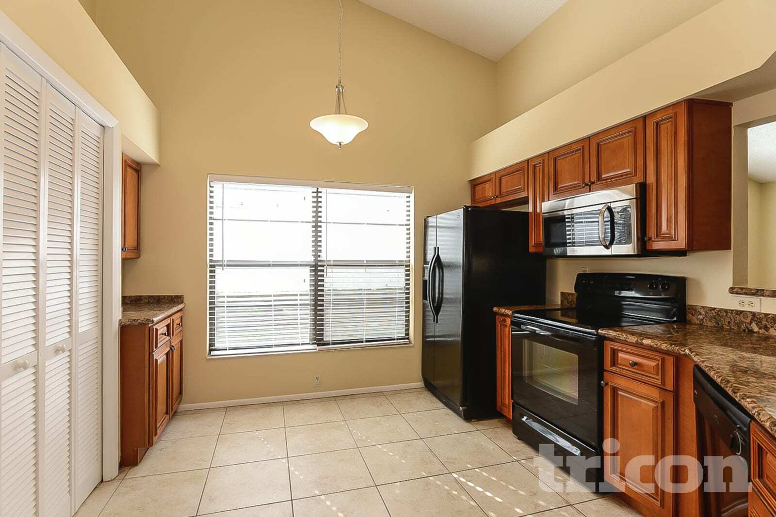 Building Photo - 3699 Chatham Dr