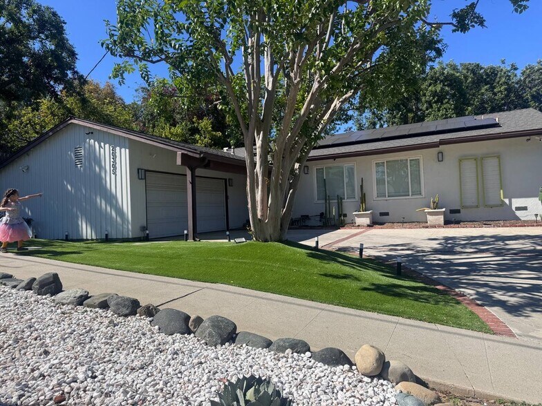 Building Photo - 20305 Aetna St