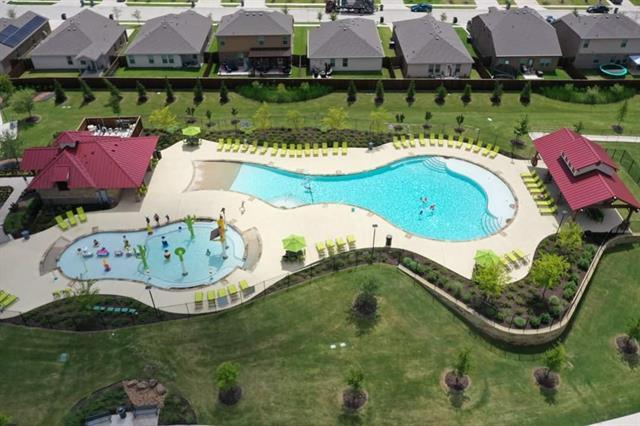 Building Photo - 924 Amber St