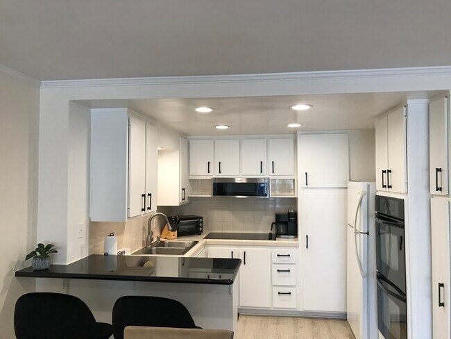 Building Photo - 1299 Cordova St