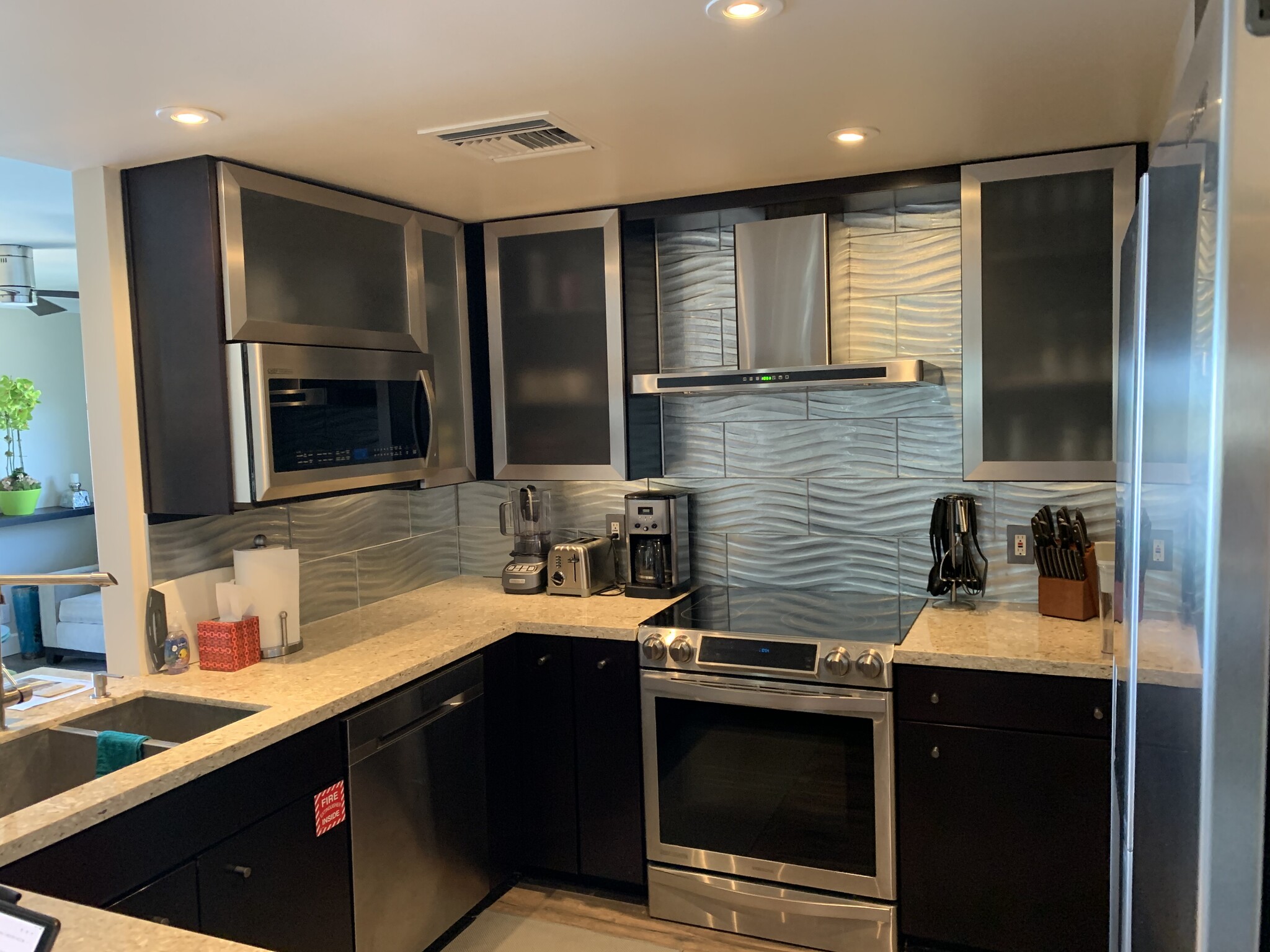 Modern kitchen with granite - 95 N Birch Rd