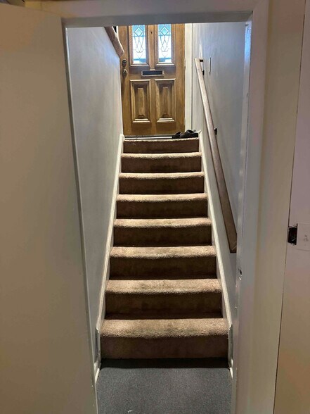 Building Photo - 522 70th St