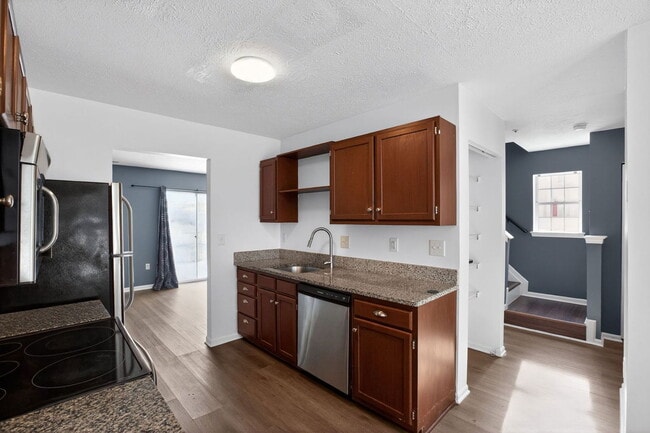 Building Photo - 45249 Woodstown Way