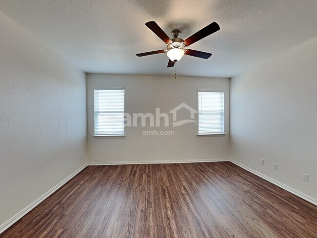 Building Photo - 340 Aspen Waters