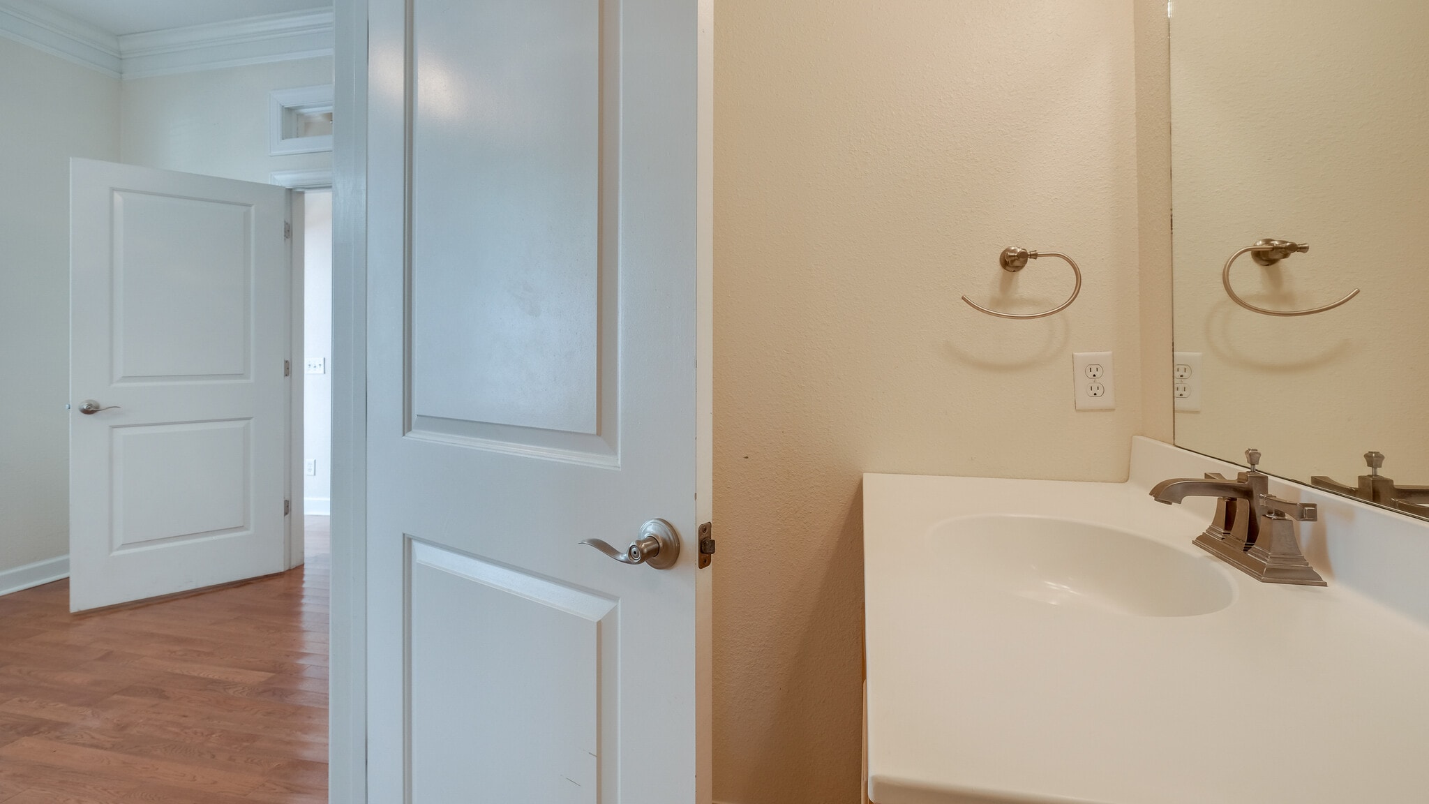Master Bath Vanity - 536 E Gwinnett St
