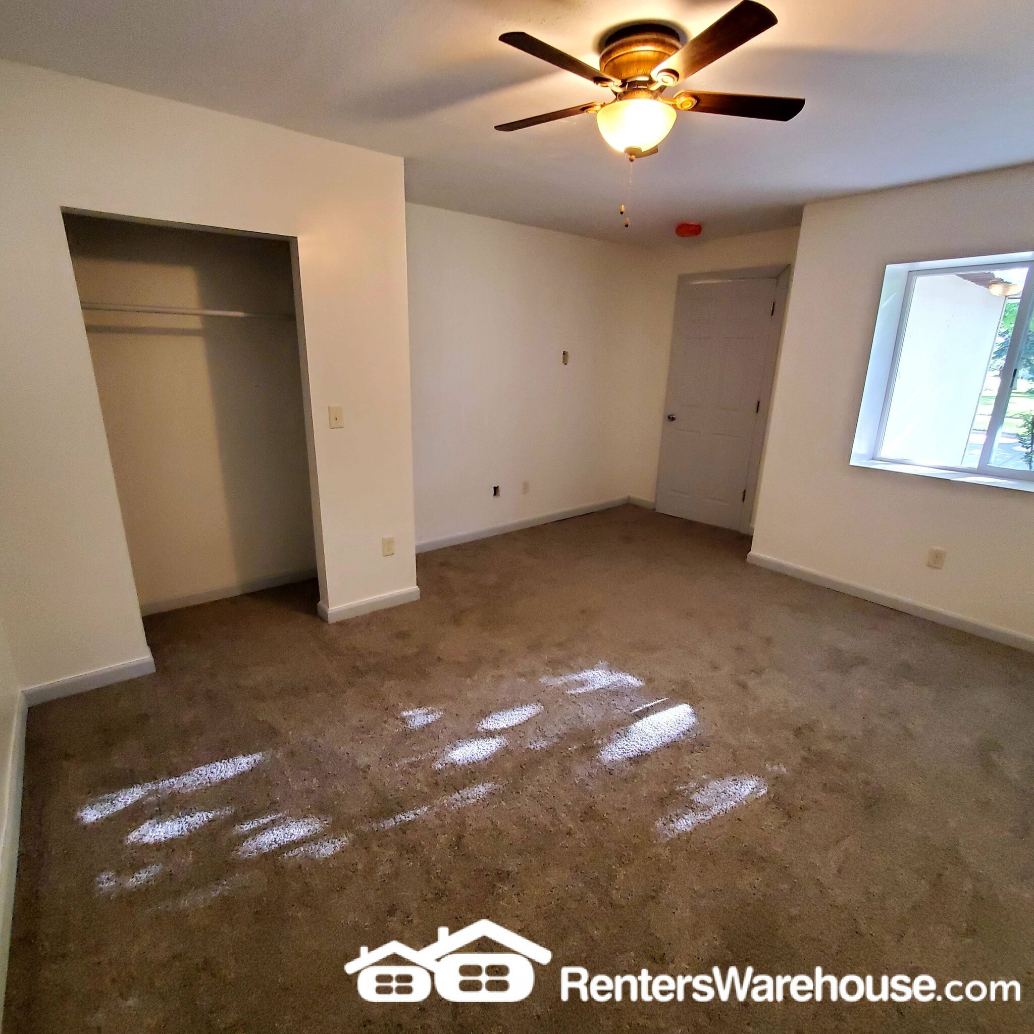 Building Photo - 224 N Nicollet St