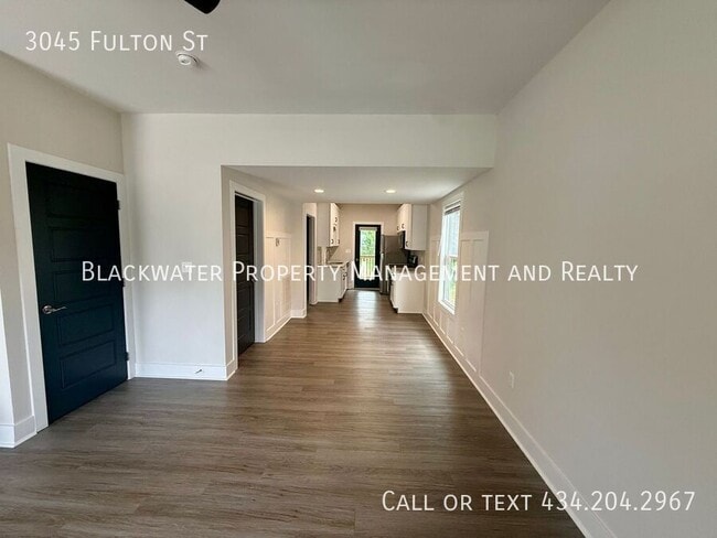 Building Photo - 3045 Fulton St