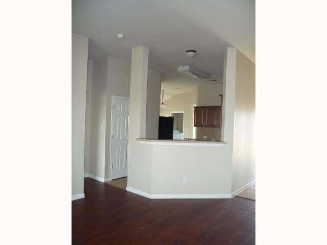 Building Photo - 102 Aguilar Dr