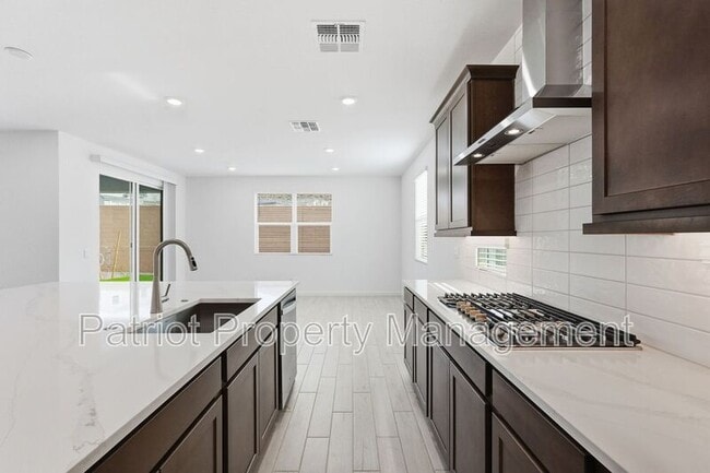 Building Photo - 6922 W Buckhorn Trail