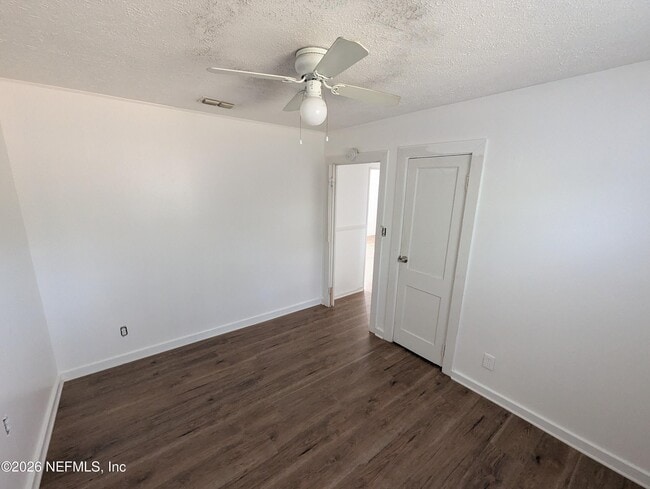 Building Photo - 3333 Myra St