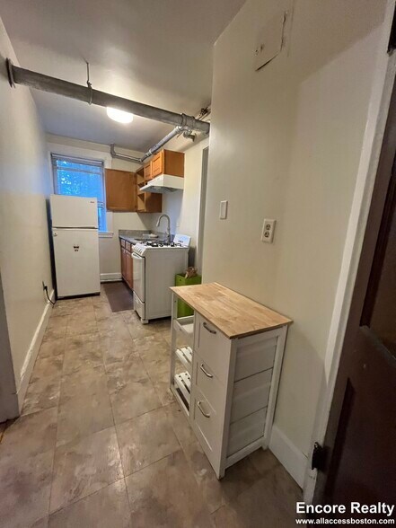 Building Photo - 155 Summer St