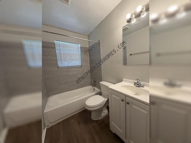 Building Photo - 7720 Bradley Dr