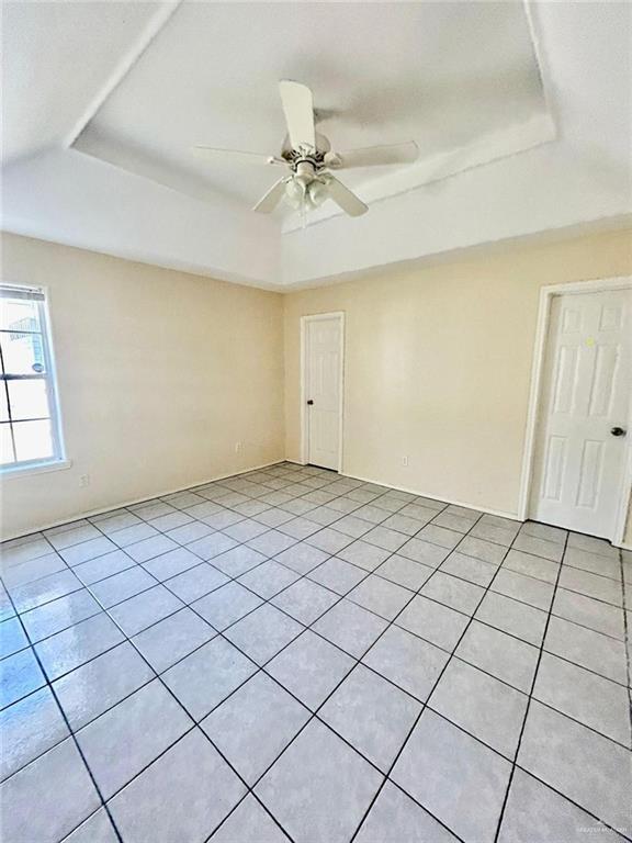 Building Photo - 16 S Logan Dr